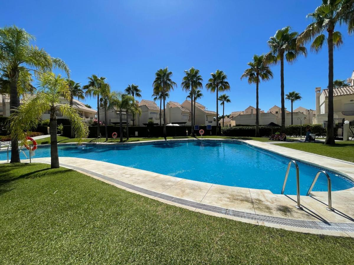 El Arenal Townhouse By The Beach With Swimming Pool - Eaw Homes Marbella Exterior photo